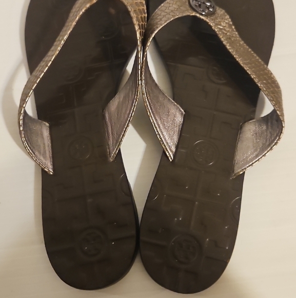 Tory Burch Thora Sandals Snakeskin Embossed Leather Flip Flops Brown Size 9 - Picture 4 of 13